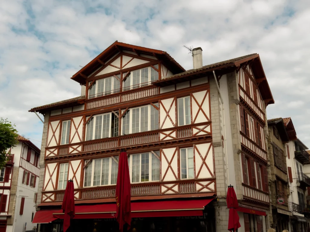 bâtiment de saint-jean-de-luz